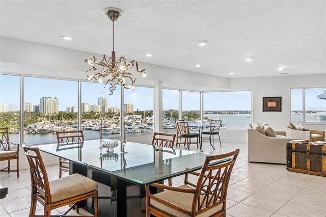 660 GOLDEN GATE POINT 61, Sarasota, FL 34236