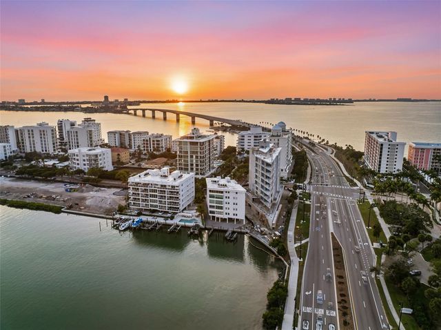 660 GOLDEN GATE POINT 61, Sarasota, FL 34236