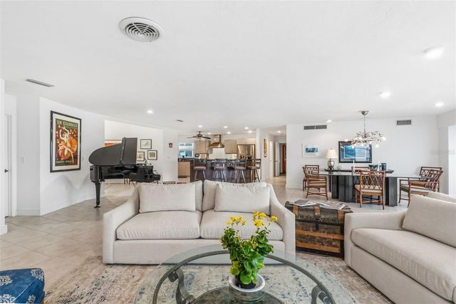 660 GOLDEN GATE POINT 61, Sarasota, FL 34236