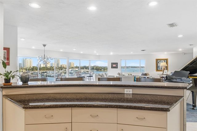 660 GOLDEN GATE POINT 61, Sarasota, FL 34236