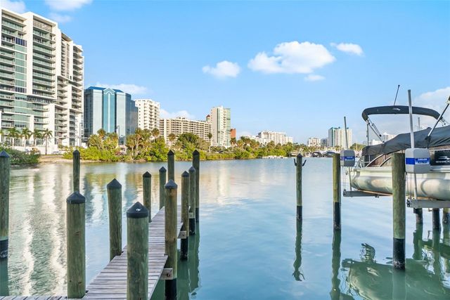 660 GOLDEN GATE POINT 61, Sarasota, FL 34236