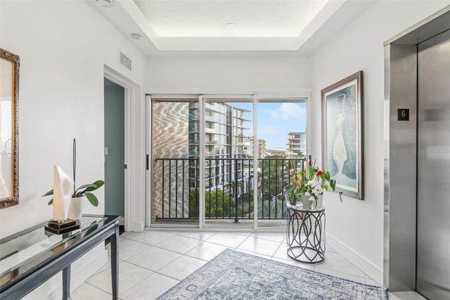 660 GOLDEN GATE POINT 61, Sarasota, FL 34236