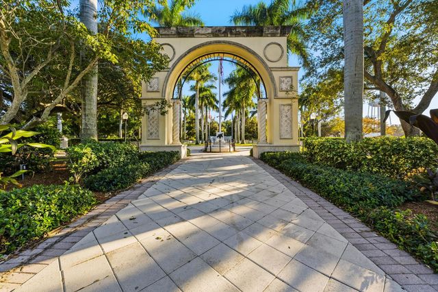 4692 SE Manatee Way, Stuart, FL 34997