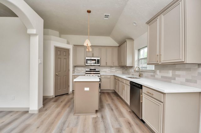 14423 Gadwall Court, Houston, TX 77044