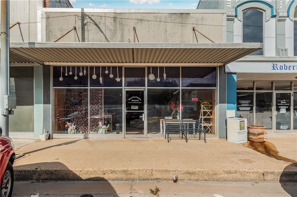 116 West 4th Street, Hearne, TX 77859 — exterior