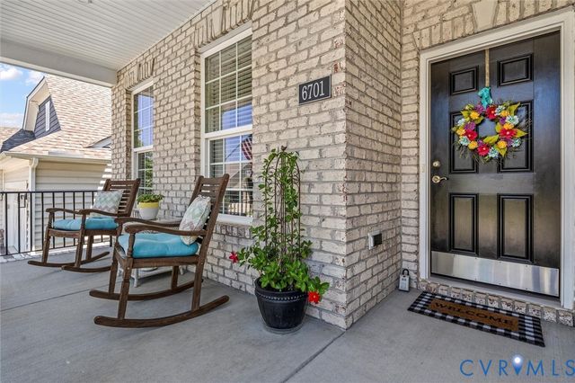 6701 Liege Hl, Moseley, VA 23120