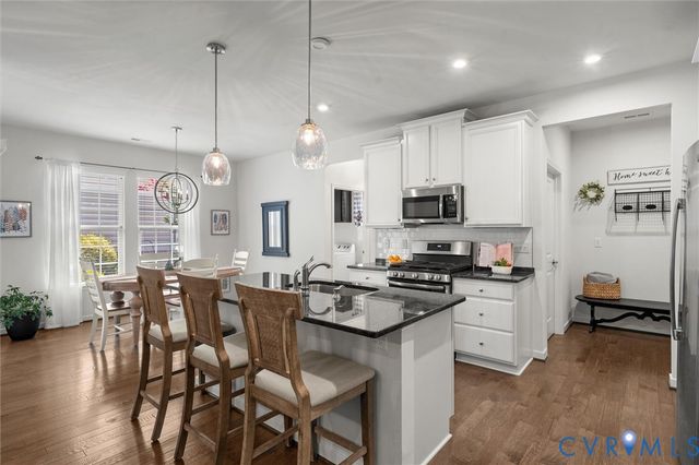 6701 Liege Hl, Moseley, VA 23120