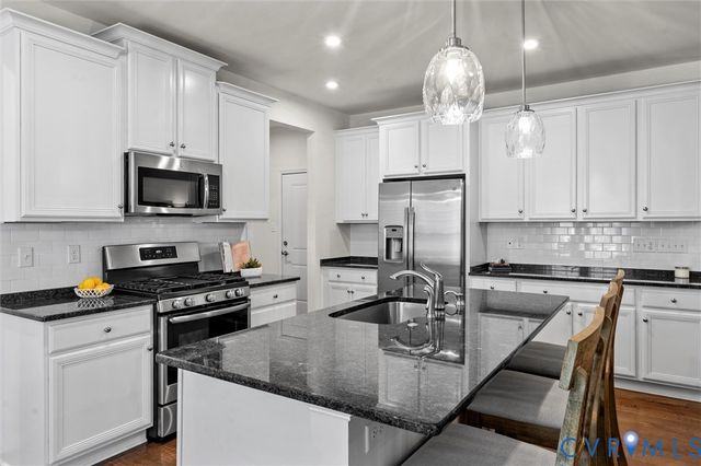 6701 Liege Hl, Moseley, VA 23120