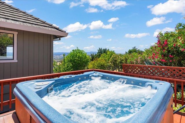 16580 Rustling Oak Court, Morgan Hill, CA 95037