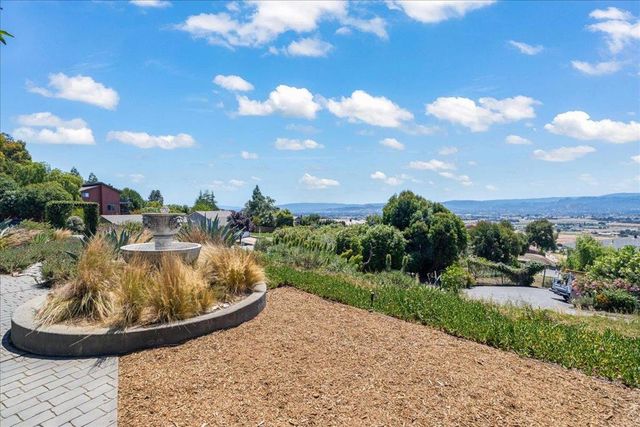 16580 Rustling Oak Court, Morgan Hill, CA 95037