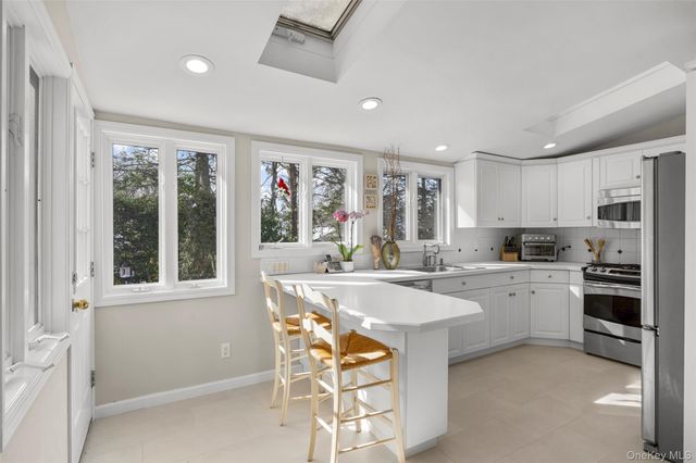 206 Knollwood Avenue, Mamaroneck, NY 10543