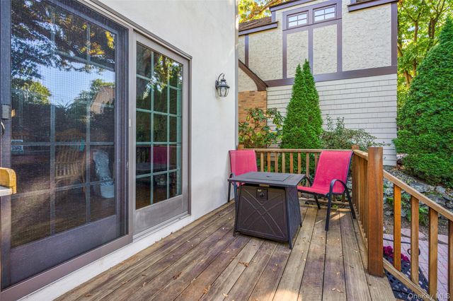 206 Knollwood Avenue, Mamaroneck, NY 10543