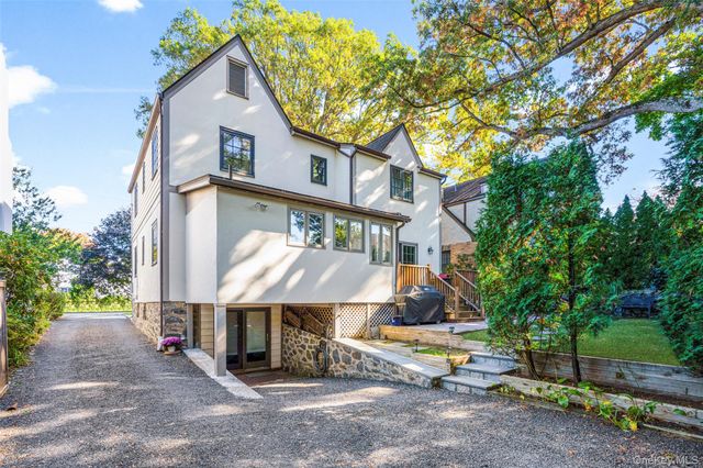 206 Knollwood Avenue, Mamaroneck, NY 10543