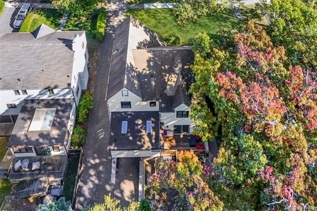 206 Knollwood Avenue, Mamaroneck, NY 10543