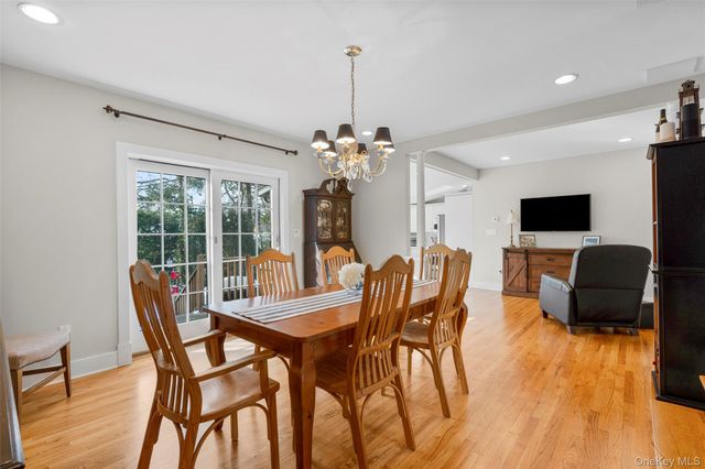 206 Knollwood Avenue, Mamaroneck, NY 10543