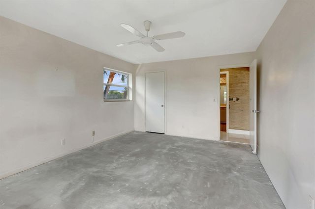 148 Yacht Club Drive 5, North Palm Beach, FL 33408