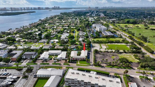 148 Yacht Club Drive 5, North Palm Beach, FL 33408