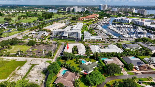148 Yacht Club Drive 5, North Palm Beach, FL 33408
