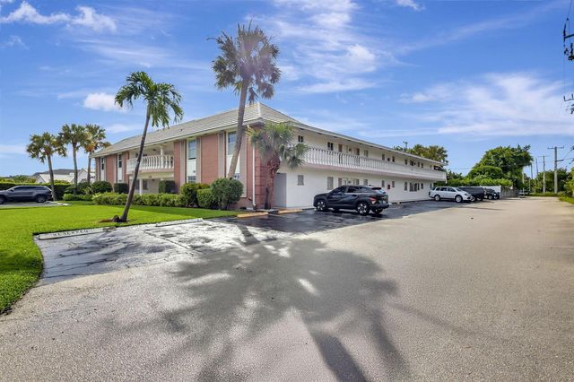 148 Yacht Club Drive 5, North Palm Beach, FL 33408