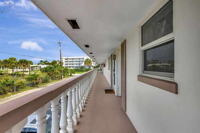 148 Yacht Club Drive 5, North Palm Beach, FL 33408