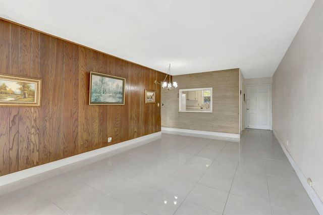 148 Yacht Club Drive 5, North Palm Beach, FL 33408