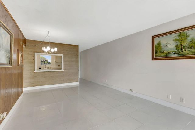 148 Yacht Club Drive 5, North Palm Beach, FL 33408