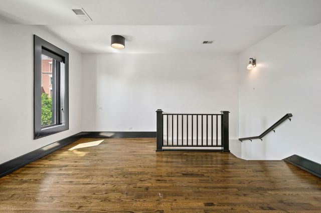 3513 N Sheffield Street 3, Chicago, IL 60657