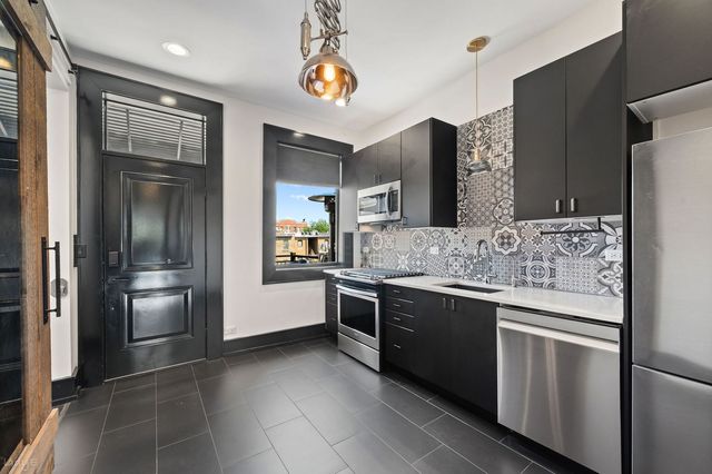 3513 N Sheffield Street 3, Chicago, IL 60657