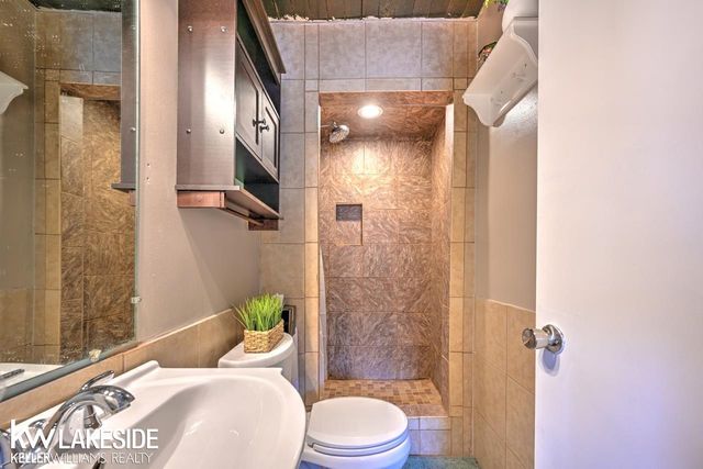 33647 Mina Drive, Sterling Heights, MI 48312