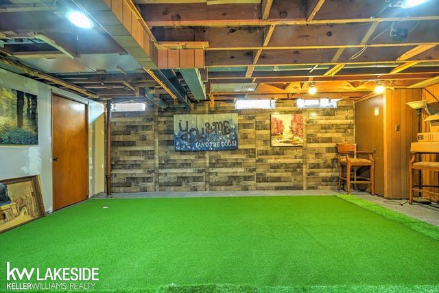 33647 Mina Drive, Sterling Heights, MI 48312