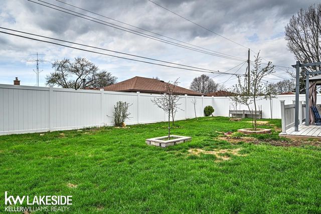 33647 Mina Drive, Sterling Heights, MI 48312