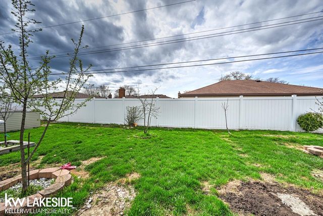 33647 Mina Drive, Sterling Heights, MI 48312