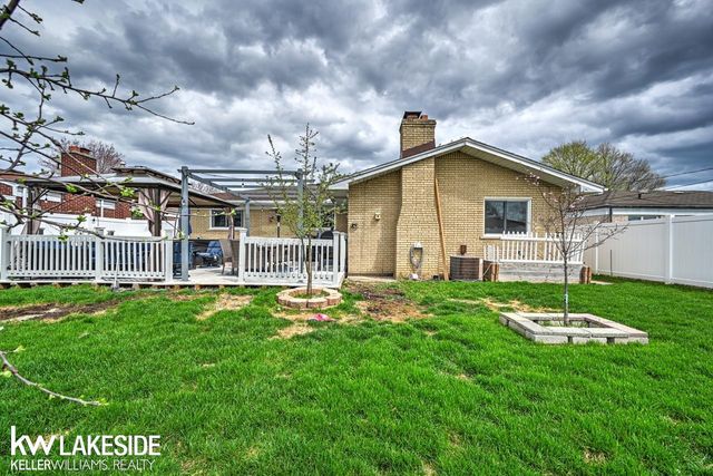 33647 Mina Drive, Sterling Heights, MI 48312