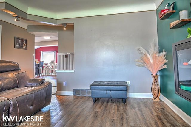 33647 Mina Drive, Sterling Heights, MI 48312