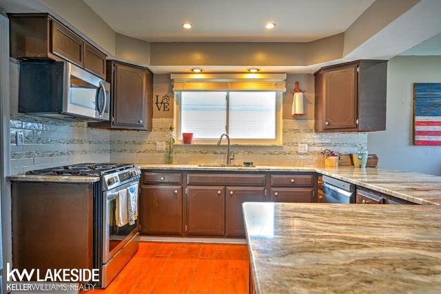 33647 Mina Drive, Sterling Heights, MI 48312