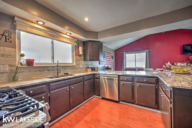 33647 Mina Drive, Sterling Heights, MI 48312