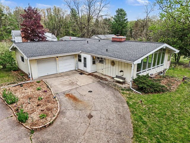 21308 Waubascon Road, Battle Creek, MI 49017