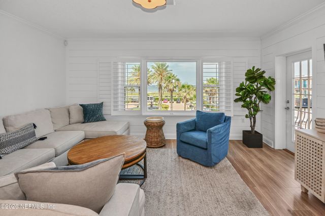 922 1ST Street S 302, Jacksonville Beach, FL 32250