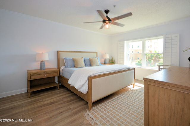 922 1ST Street S 302, Jacksonville Beach, FL 32250