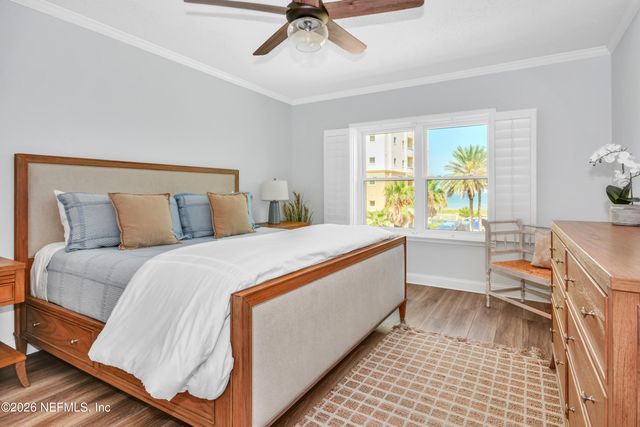 922 1ST Street S 302, Jacksonville Beach, FL 32250