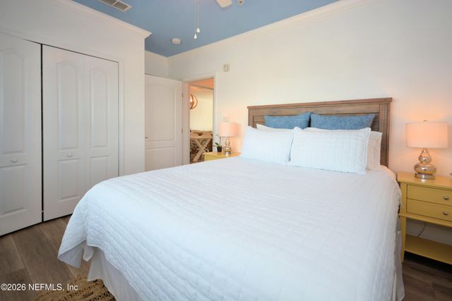 922 1ST Street S 302, Jacksonville Beach, FL 32250