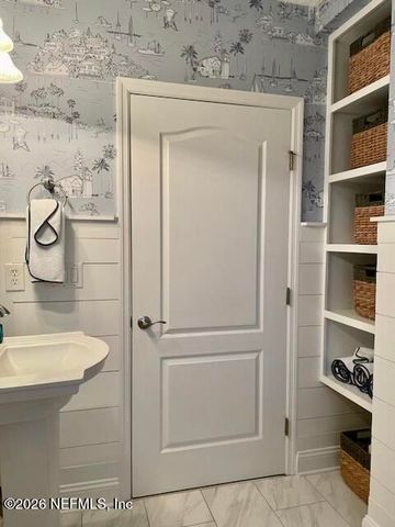 922 1ST Street S 302, Jacksonville Beach, FL 32250