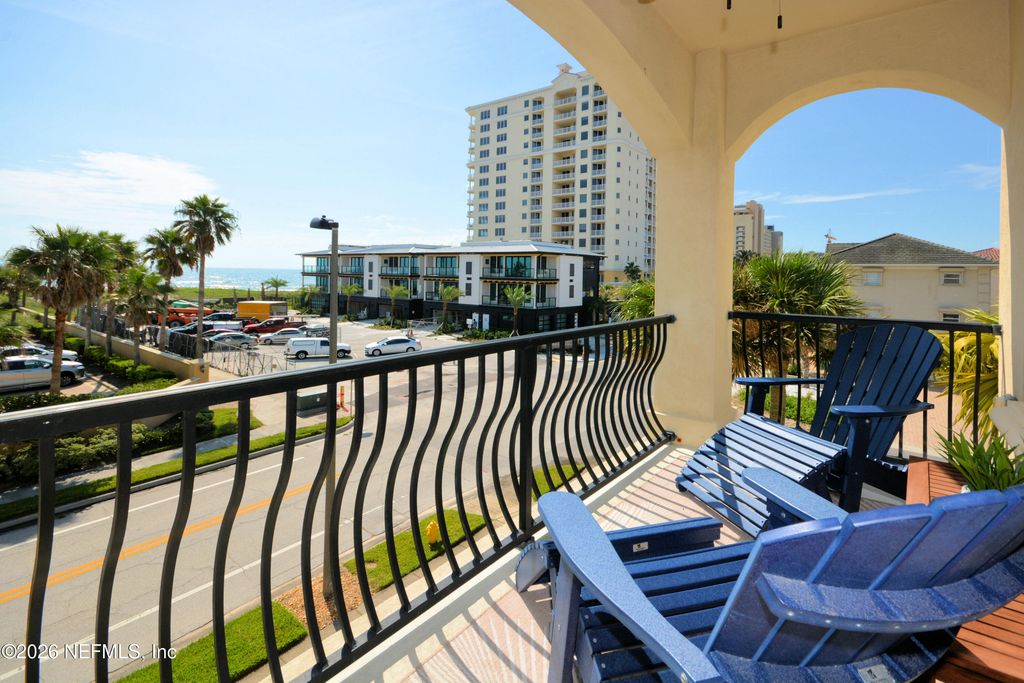 922 1ST Street S 302, Jacksonville Beach, FL 32250