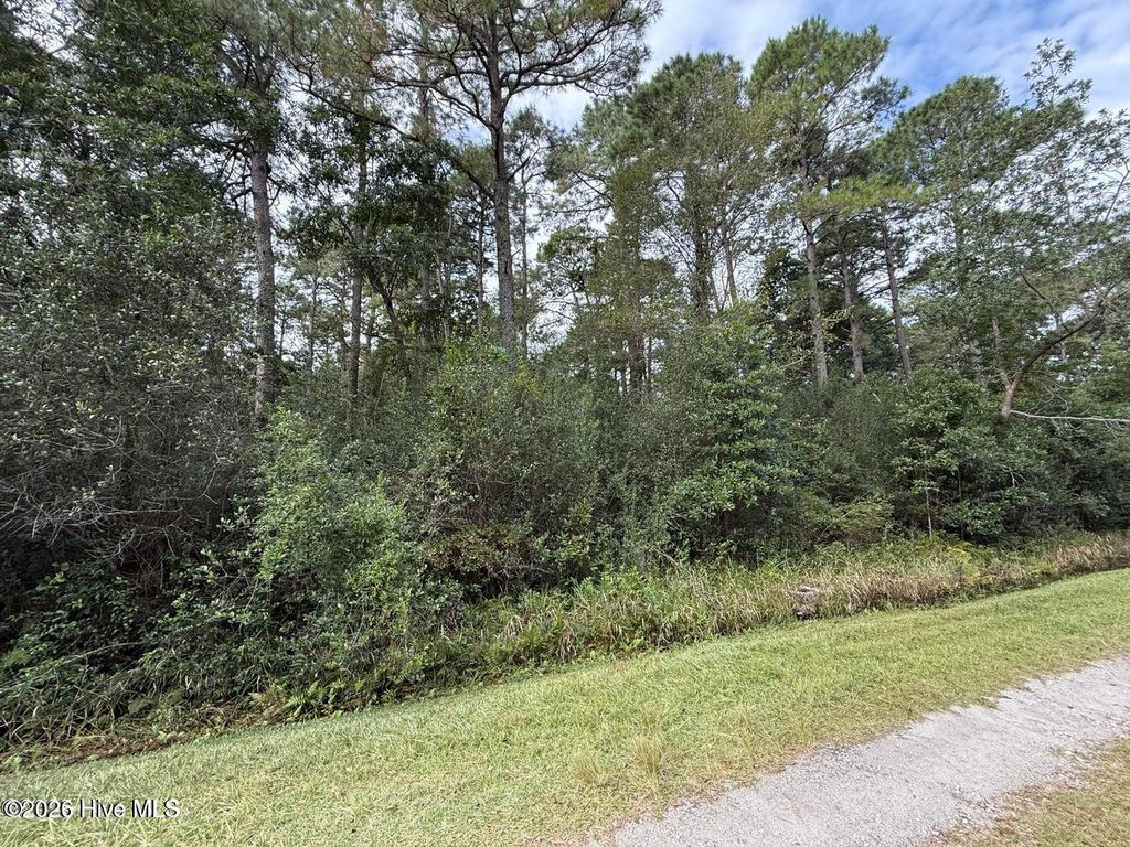 Lot 7 Maple Road, Southport, NC 28461