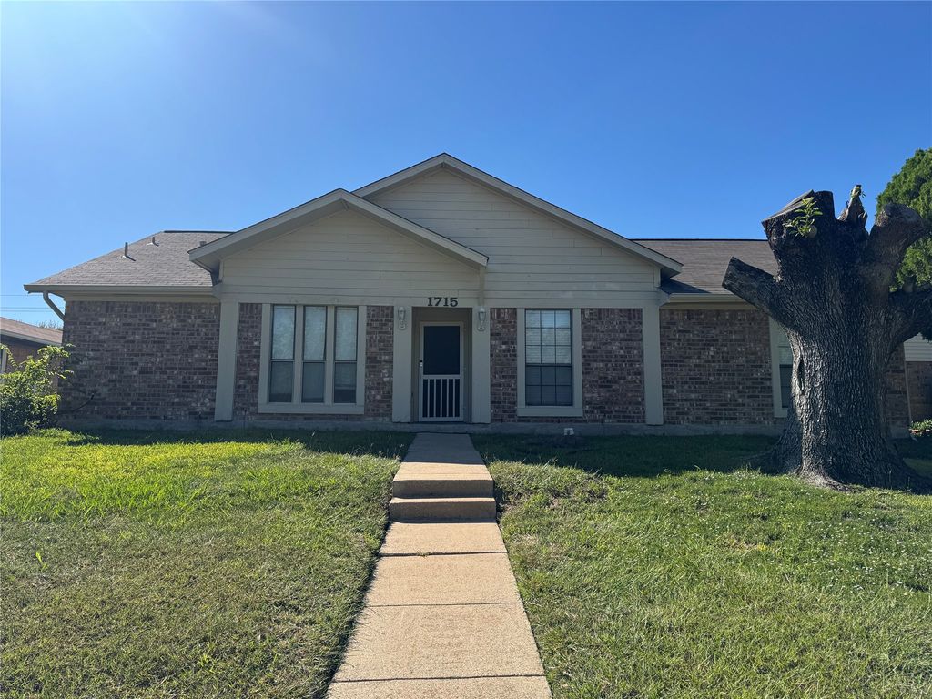 1715 Carolyn Way, Richardson, TX 75081