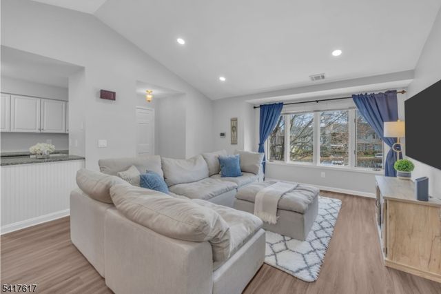 12 Augusta Dr 12, Clinton Twp., NJ 08801