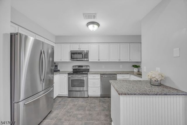12 Augusta Dr 12, Clinton Twp., NJ 08801