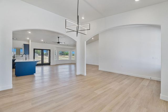 21035 Forest Glen Road, Madera, CA 93638