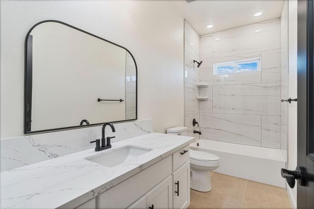 21035 Forest Glen Road, Madera, CA 93638