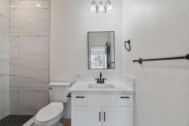 21035 Forest Glen Road, Madera, CA 93638